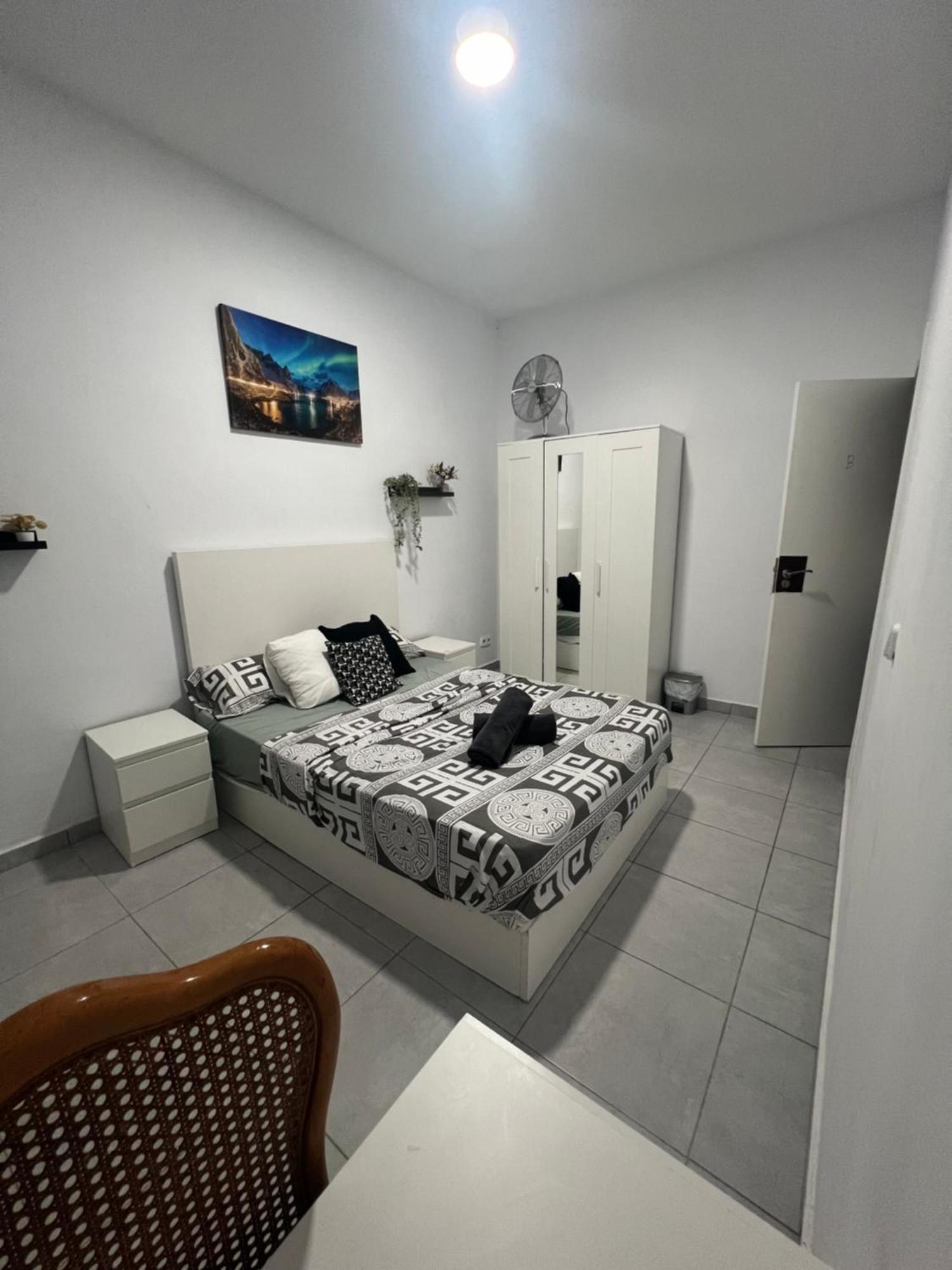 Appartement In Spacious In Center *